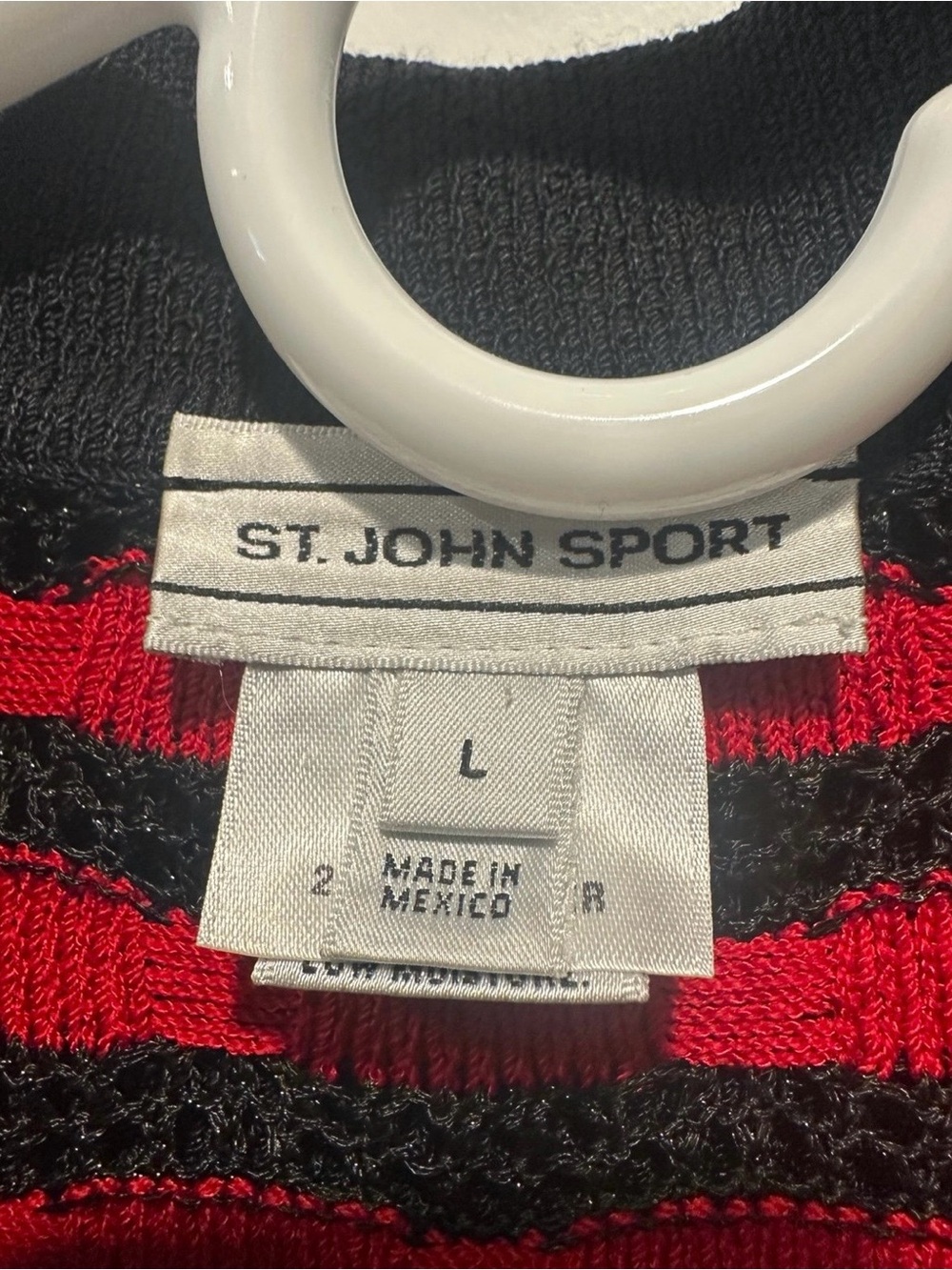 St. John Sport Sweater L - Picture 3 of 4